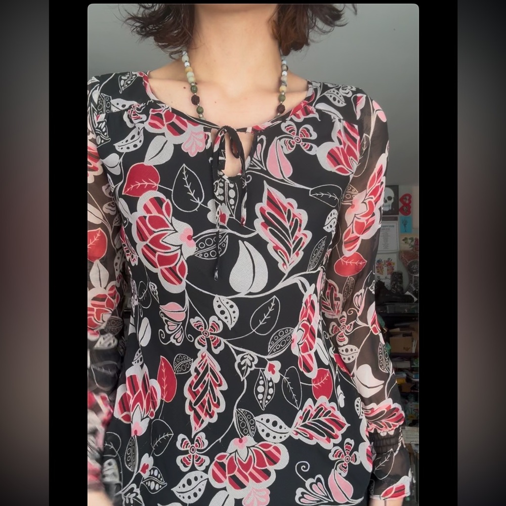 Loft top floral